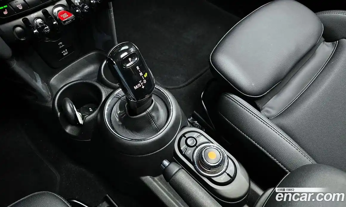 Mini Cooper 2021 1.5 Автомат в Москве № 214155, фото 9