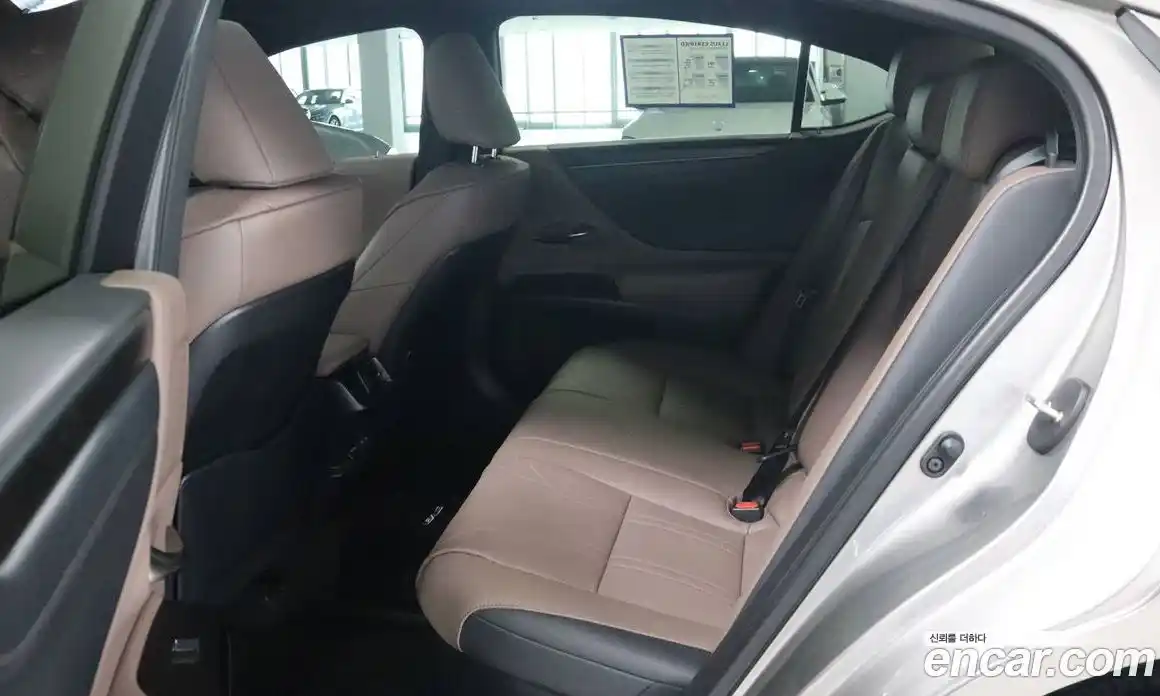 Lexus ES 2026 2.5 Вариатор в Москве № 214736, фото 10