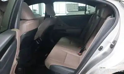 Lexus ES 2026 2.5 Вариатор в Москве № 214736, миниатюра 10
