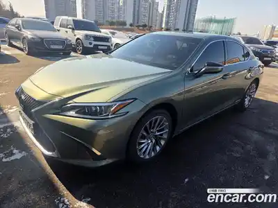 Lexus ES, 2021