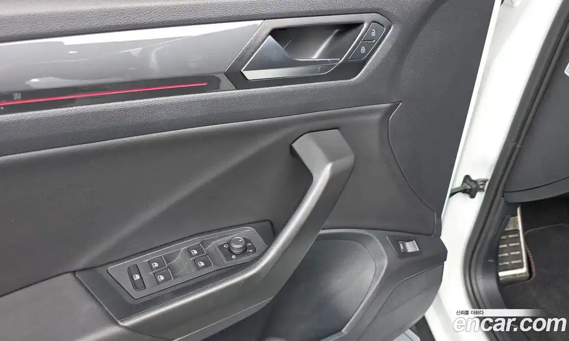 Volkswagen T-Roc 2022 2.0 Автомат в Москве № 214934, фото 13