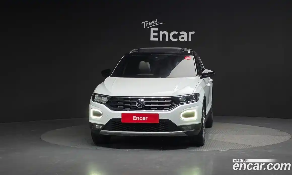 Volkswagen T-Roc 2022 2.0 Автомат в Москве № 214934, фото 3