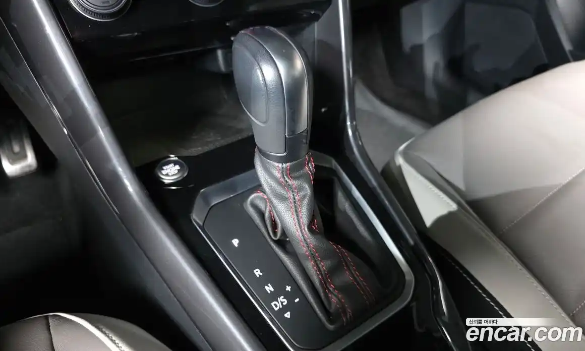 Volkswagen T-Roc 2022 2.0 Автомат в Москве № 214934, фото 9