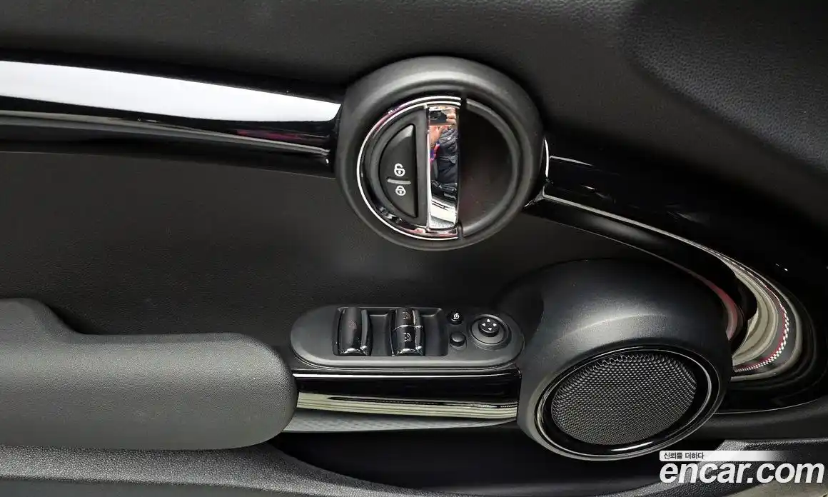 Mini Cooper Convertible 2022 2.0 Автомат в Москве № 221168, фото 12