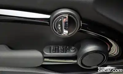 Mini Cooper Convertible 2022 2.0 Автомат в Москве № 221168, миниатюра 12