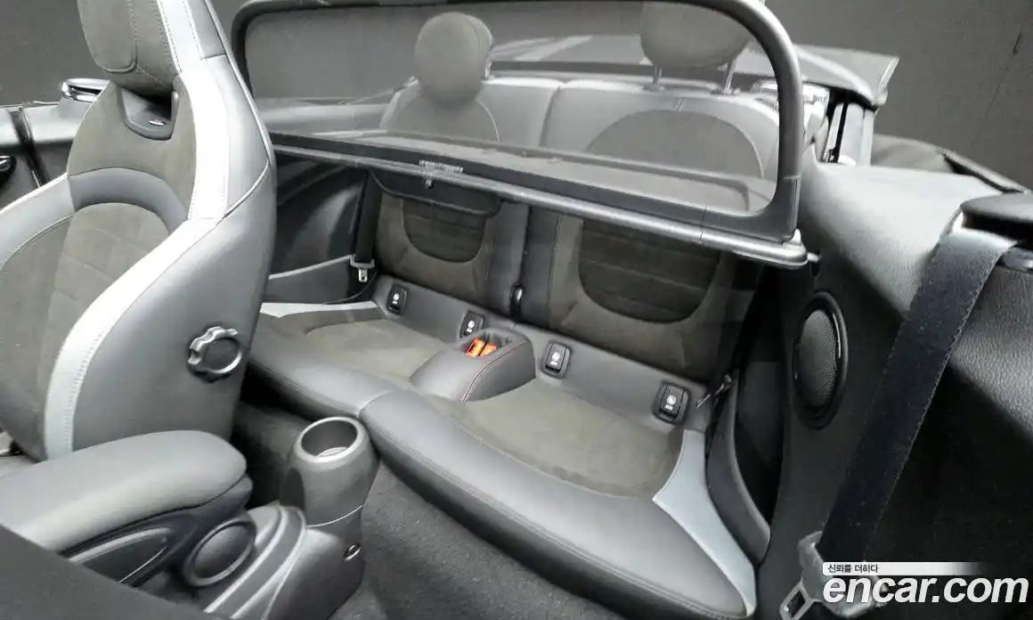 Mini Cooper Convertible 2022 2.0 Автомат в Москве № 221168, фото 14