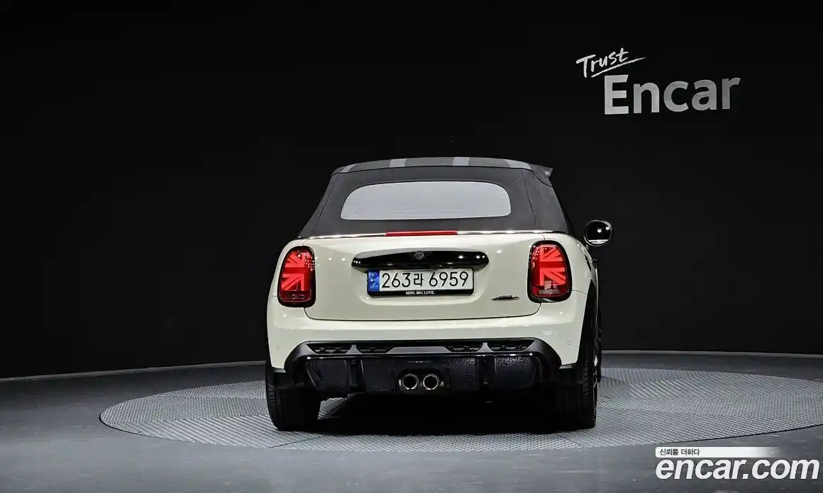 Mini Cooper Convertible 2022 2.0 Автомат в Москве № 221168, фото 16