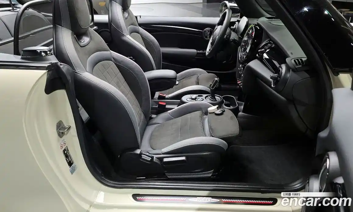 Mini Cooper Convertible 2022 2.0 Автомат в Москве № 221168, фото 17