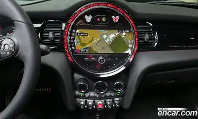 Mini Cooper Convertible 2022 2.0 Автомат в Москве № 221168, миниатюра 4