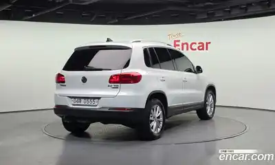 Volkswagen Tiguan 2016 2.0 Автомат в Москве № 228569, миниатюра 2