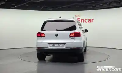 Volkswagen Tiguan 2016 2.0 Автомат в Москве № 228569, миниатюра 5