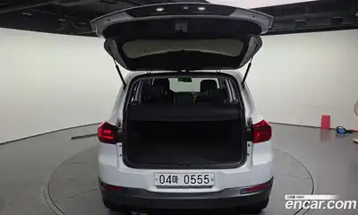 Volkswagen Tiguan 2016 2.0 Автомат в Москве № 228569, миниатюра 8