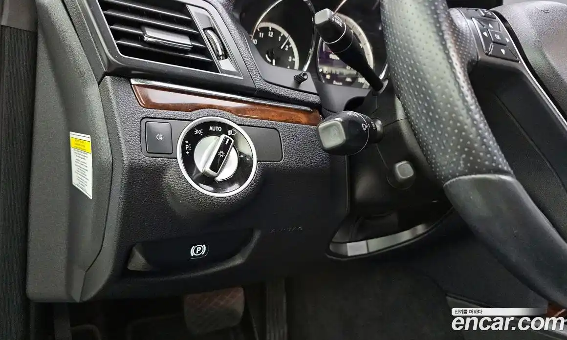 Mercedes-Benz E-Class 2013 3.5 Автомат в Москве № 229432, фото 15