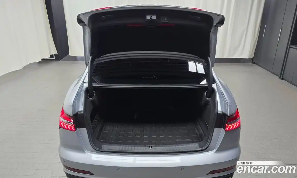 Audi A6 2023 2.0 Автомат в Москве № 230134, фото 12