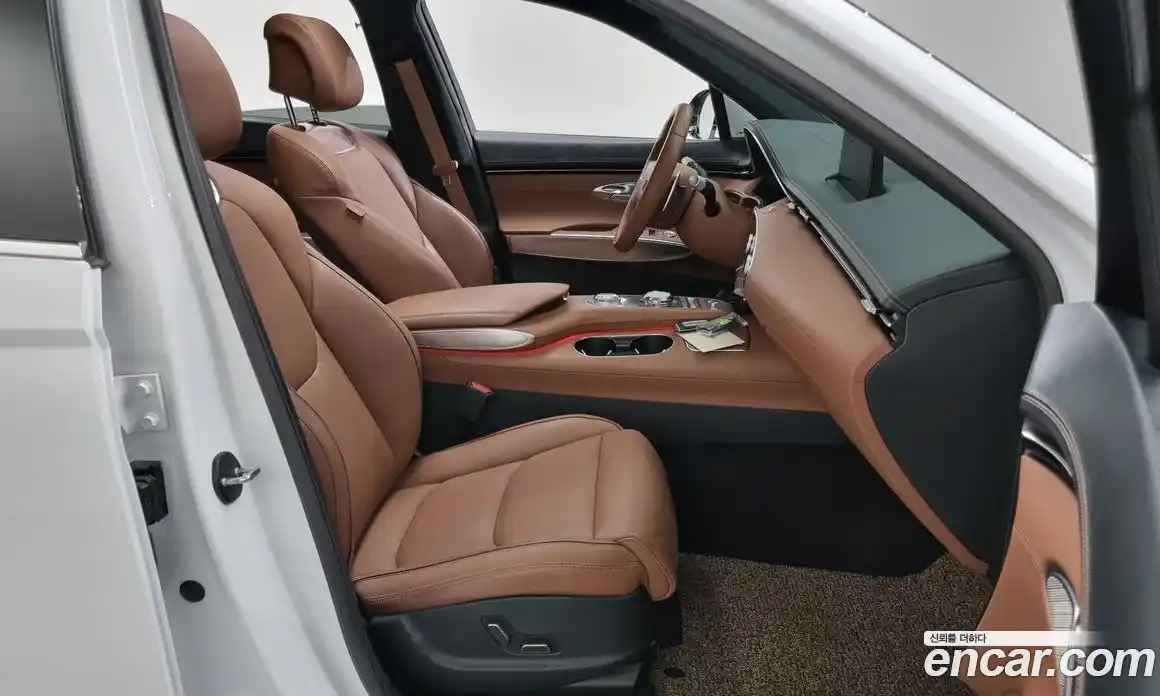 Genesis GV70 2021 2.5 Автомат в Москве № 25833, фото 15