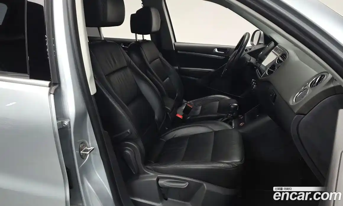 Volkswagen Tiguan 2012 2.0 Автомат в Москве № 276229, фото 11