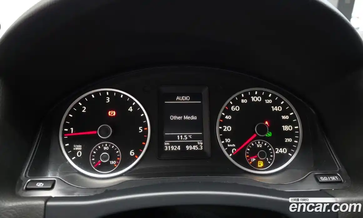 Volkswagen Tiguan 2012 2.0 Автомат в Москве № 276229, фото 20