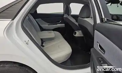 Hyundai Avante 2023 1.6 Автомат в Москве № 284212, миниатюра 7