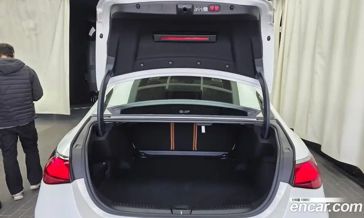 Mercedes-Benz E-Class 2025 2.0 Автомат в Москве № 286834, фото 20