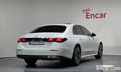 Mercedes-Benz E-Class 2025 2.0 Автомат в Москве № 286834, миниатюра 2