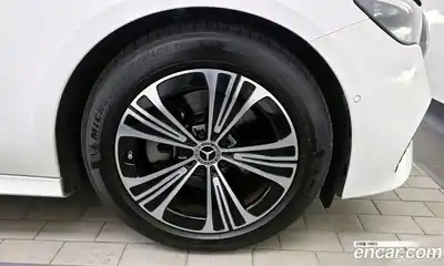 Mercedes-Benz E-Class 2025 2.0 Автомат в Москве № 286834, миниатюра 5