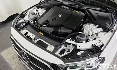 Mercedes-Benz E-Class 2025 2.0 Автомат в Москве № 286834, миниатюра 6