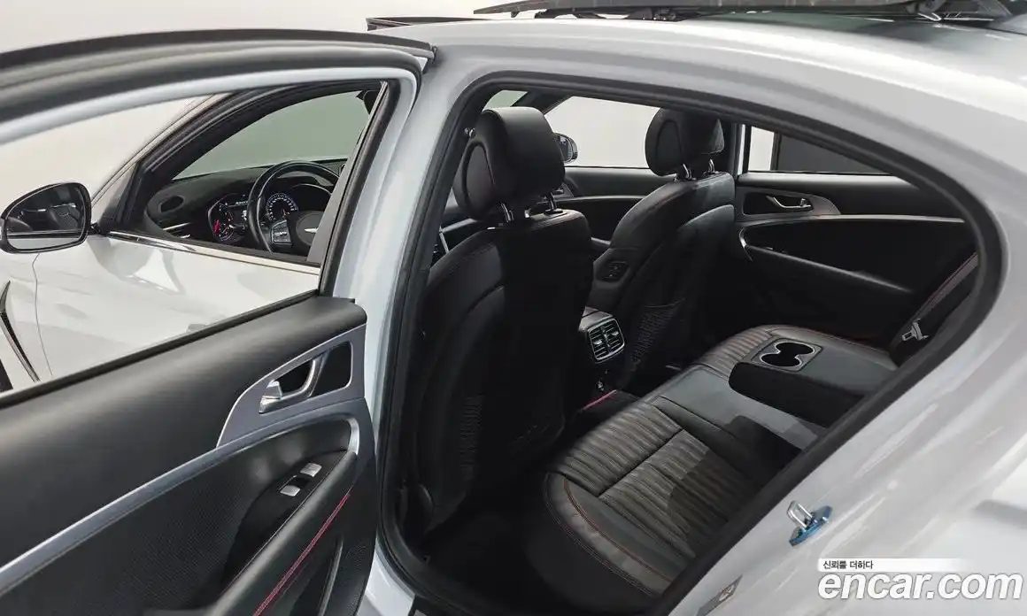 Genesis G70 2018 2.0 Автомат в Москве № 322751, фото 10