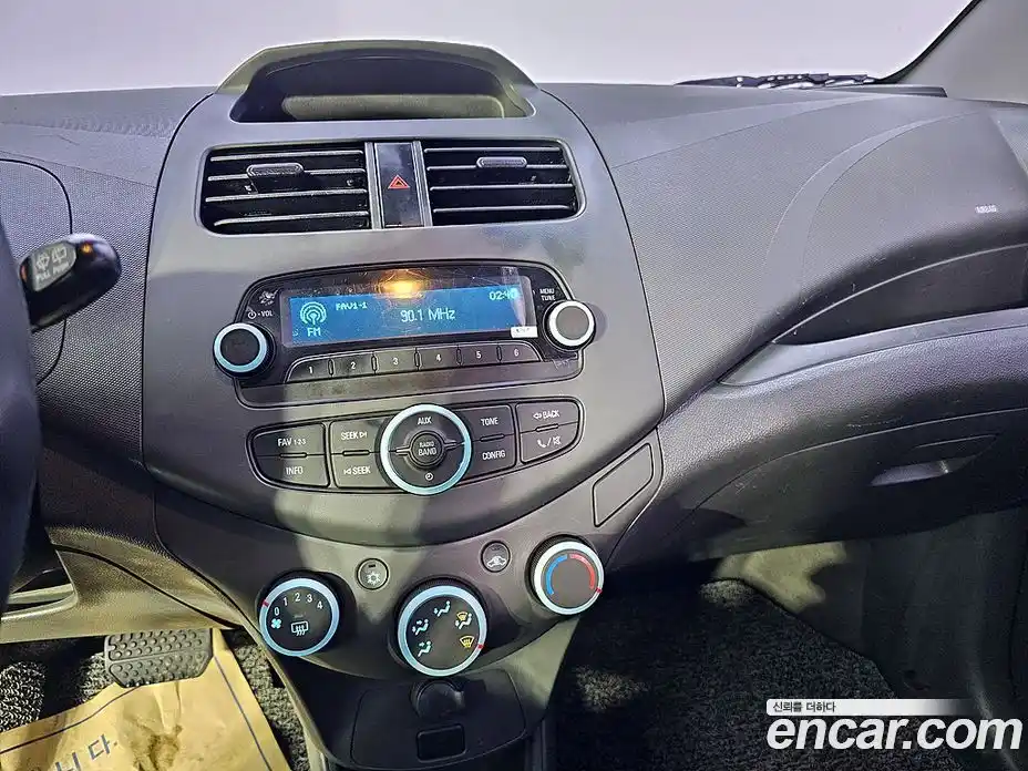 Chevrolet Spark 2013 1.0 Автомат в Москве № 355127, фото 15