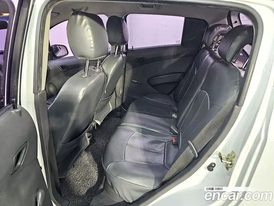 Chevrolet Spark 2013 1.0 Автомат в Москве № 355127, фото 9