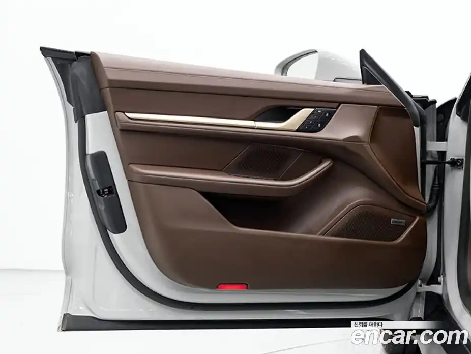 Porsche Taycan 2023 0.1 Автомат в Москве № 374488, фото 15