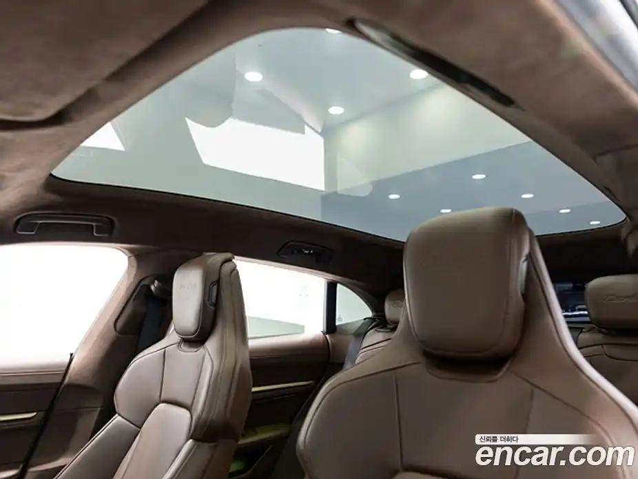 Porsche Taycan 2023 0.1 Автомат в Москве № 374488, фото 20