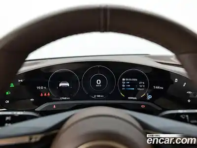 Porsche Taycan 2023 0.1 Автомат в Москве № 374488, миниатюра 8