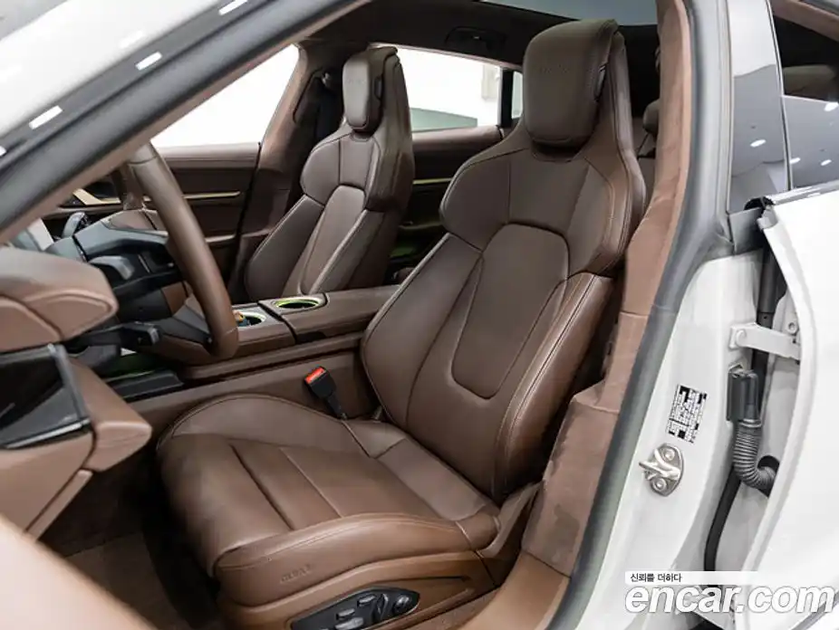 Porsche Taycan 2023 0.1 Автомат в Москве № 374488, фото 10