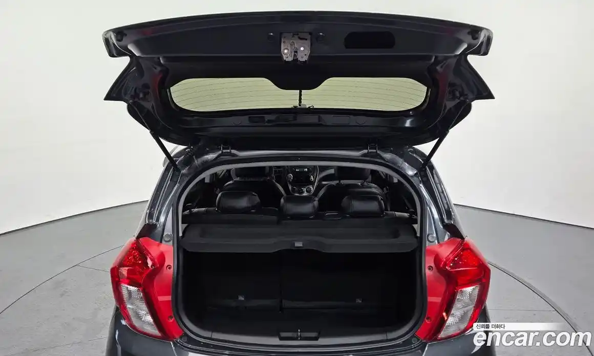 Chevrolet Spark 2017 1.0 Автомат в Москве № 37550, фото 5