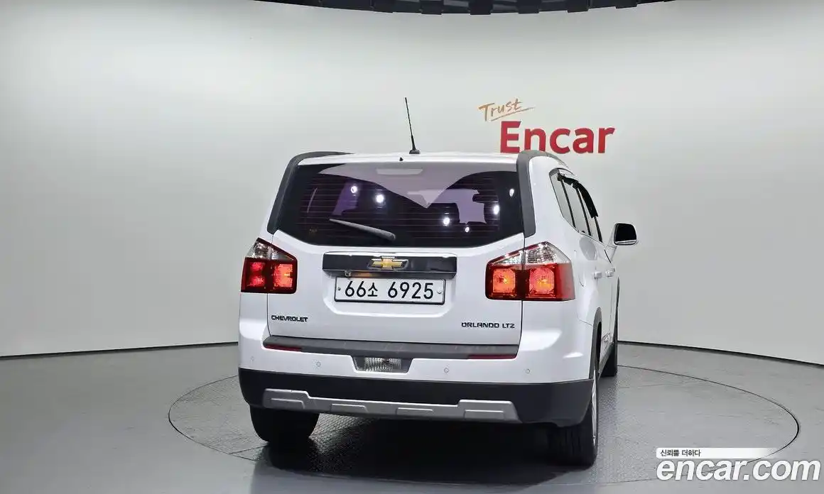 Chevrolet Orlando 2012 2.0 Автомат в Москве № 37981, фото 11