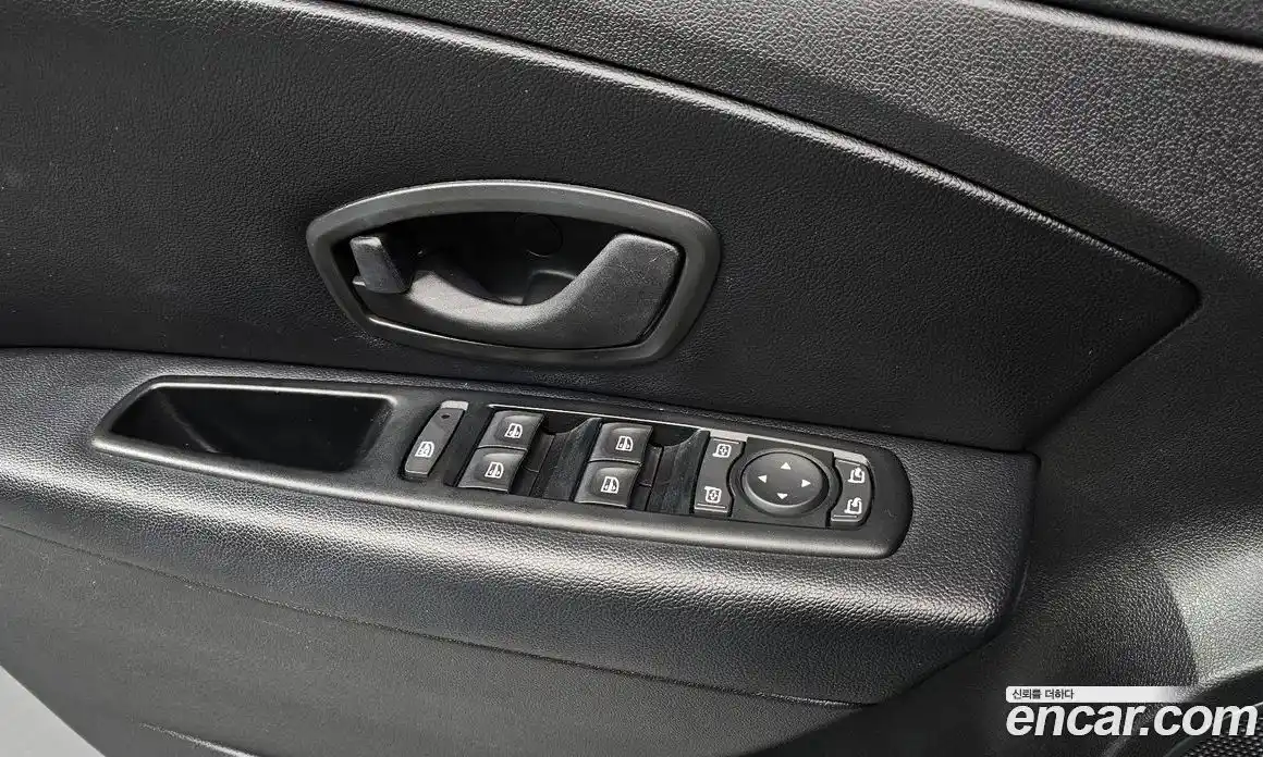 Renault SM3 2016 1.6 Автомат в Москве № 381943, фото 18