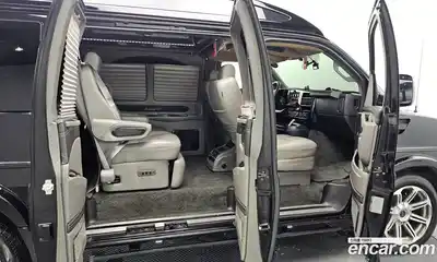 Chevrolet Express Van 2016 6.0 Автомат в Москве № 385337, миниатюра 12