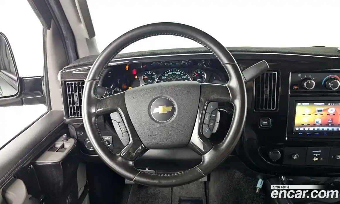 Chevrolet Express Van 2016 6.0 Автомат в Москве № 385337, фото 13