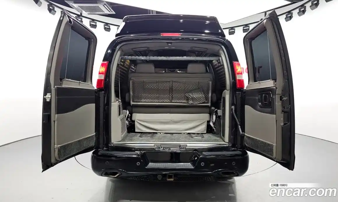 Chevrolet Express Van 2016 6.0 Автомат в Москве № 385337, фото 20