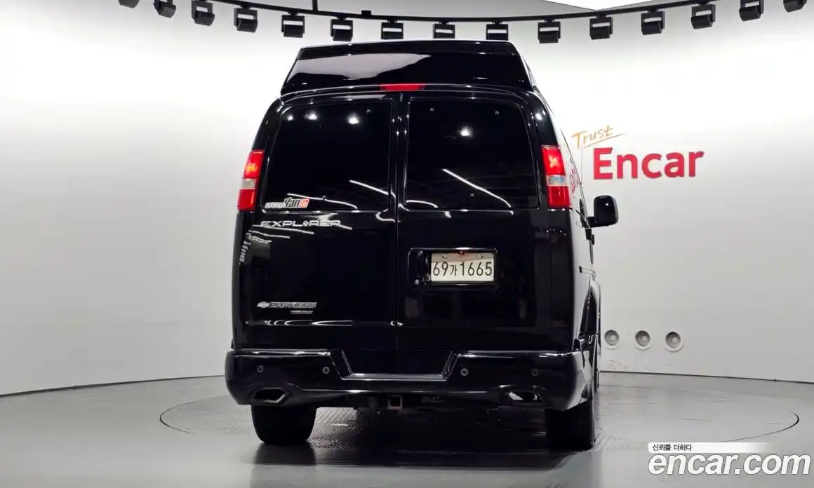 Chevrolet Express Van 2016 6.0 Автомат в Москве № 385337, фото 4