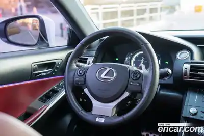 Lexus IS 2016 2.0 Автомат в Москве № 399096, миниатюра 11