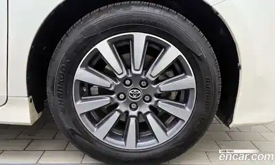 Toyota Sienna 2018 3.5 Автомат в Москве № 402136, миниатюра 4