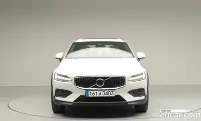 Volvo V60 2025 2.0 Автомат в Москве № 430242, миниатюра 2