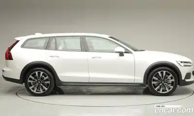 Volvo V60 2025 2.0 Автомат в Москве № 430242, миниатюра 3