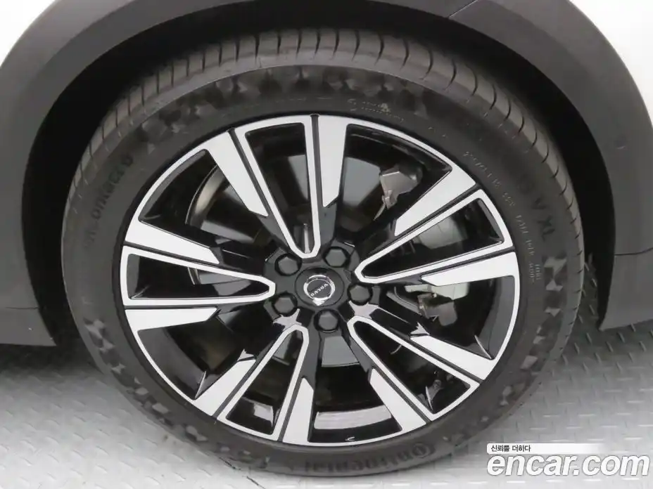 Volvo V60 2025 2.0 Автомат в Москве № 430242, фото 6