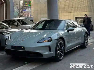 Porsche Taycan, 2025