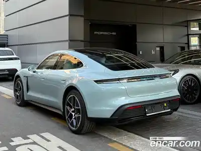 Porsche Taycan 2025 Автомат в Москве № 430392, миниатюра 2