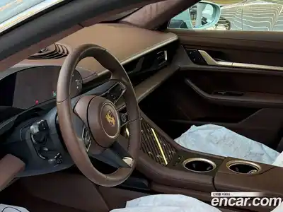Porsche Taycan 2025 Автомат в Москве № 430392, миниатюра 6