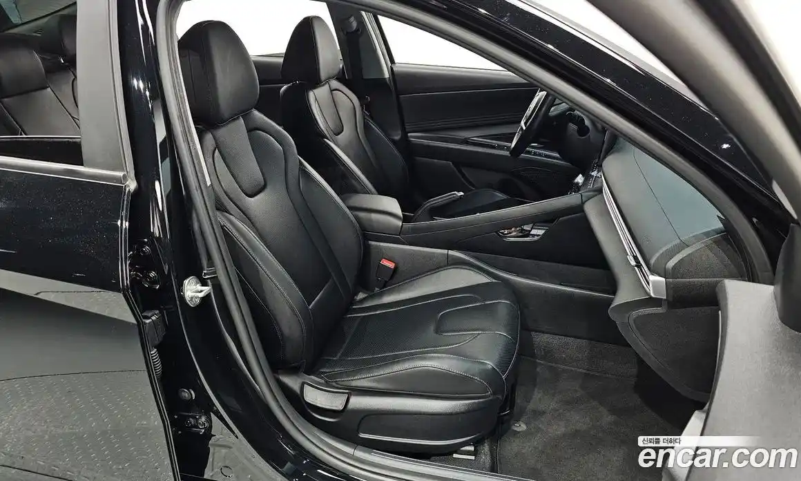 Hyundai Avante 2022 1.6 Автомат в Москве № 450428, фото 10