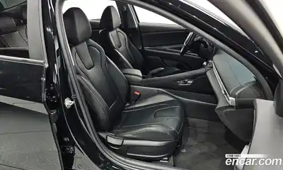 Hyundai Avante 2022 1.6 Автомат в Москве № 450428, миниатюра 10